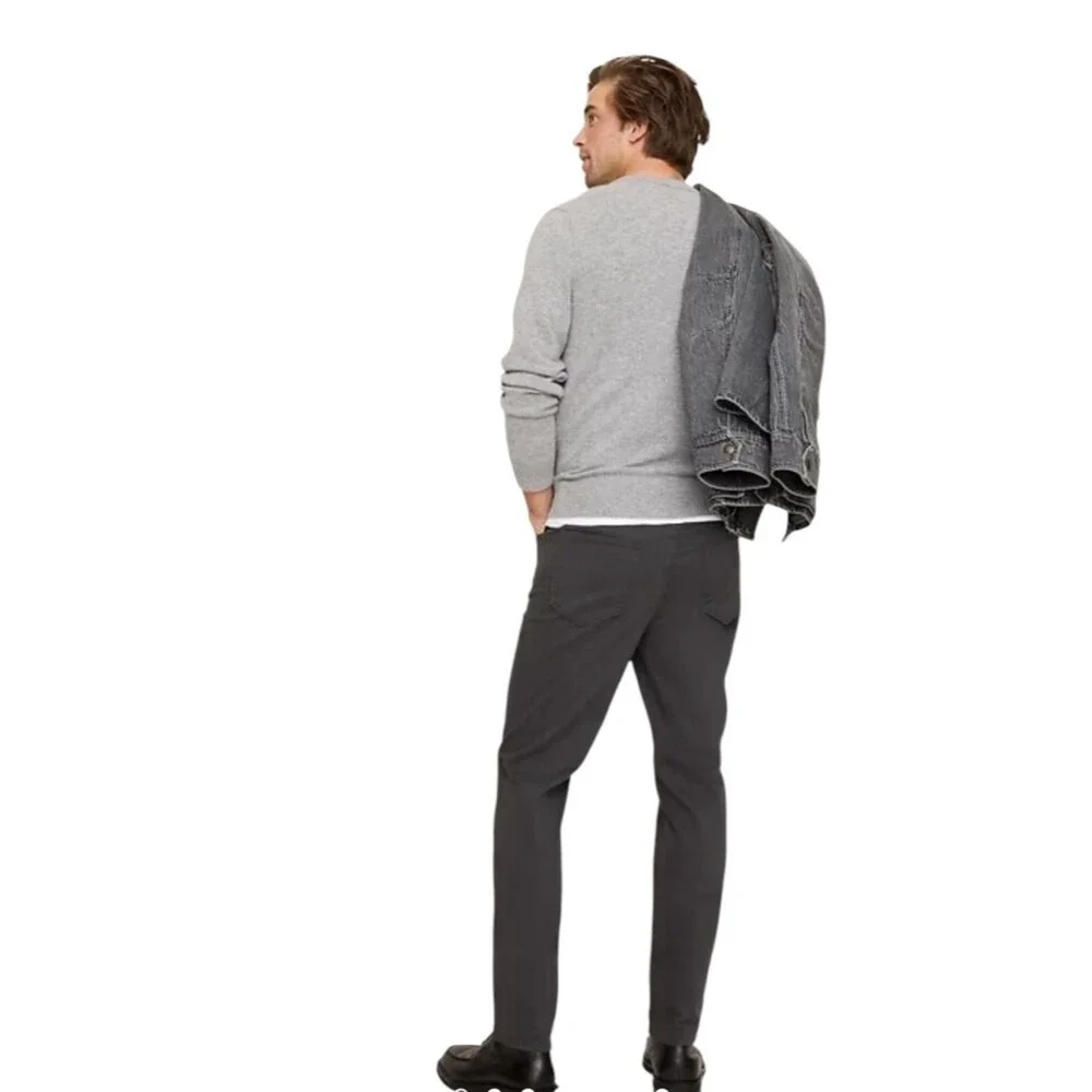 Banana Republic Men's Traveler Slim Fit Charcoal Gray Jeans 33x30